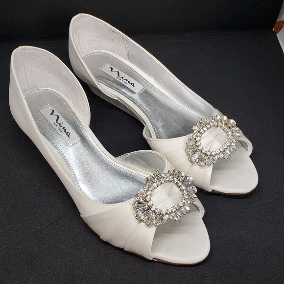 NINA RIVKA WEDGE WEDDING BRIDAL IVORY SHOES sz 7 Flat Brooch Rhinestone - Picture 1 of 12